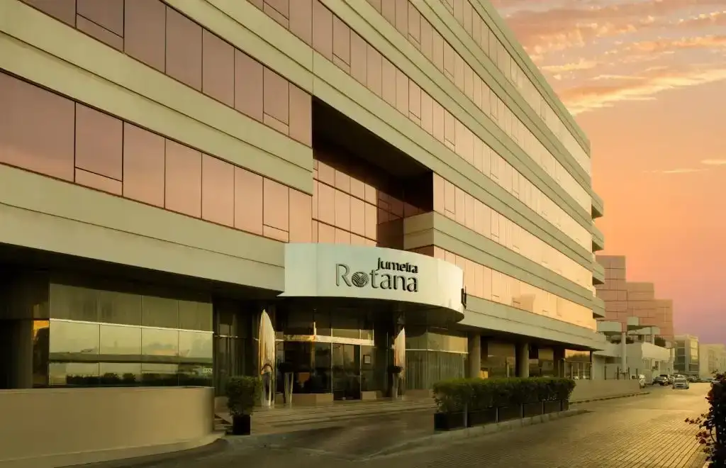 jumeirah beach hotel